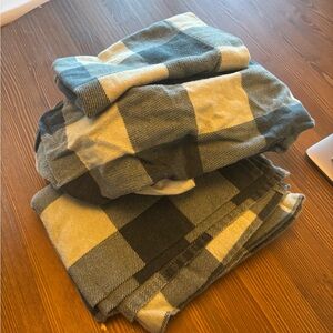 Crate & Barrel Plaid Toddler Bedding Set